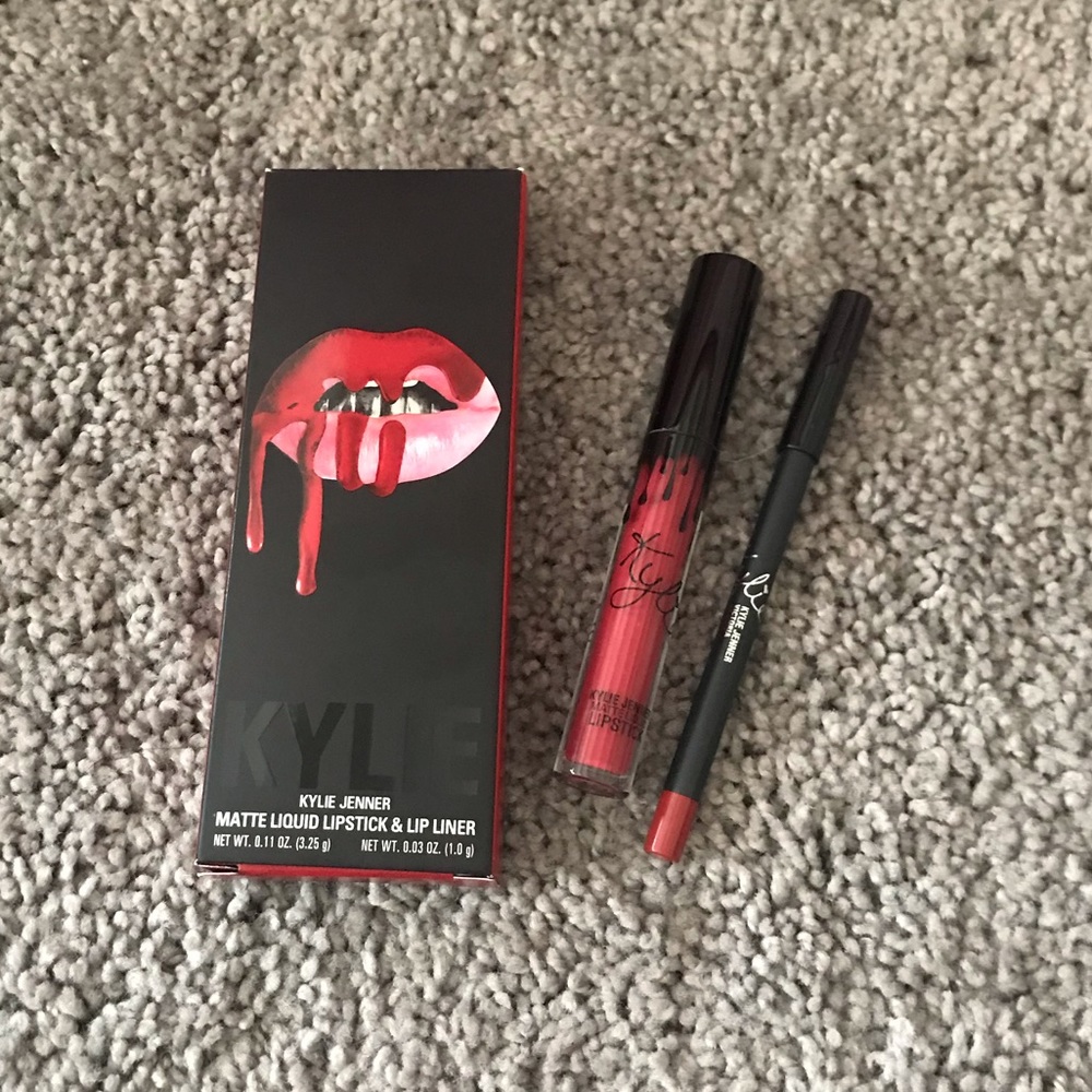 New in box Kylie cosmetics Victoria matte lip kit!